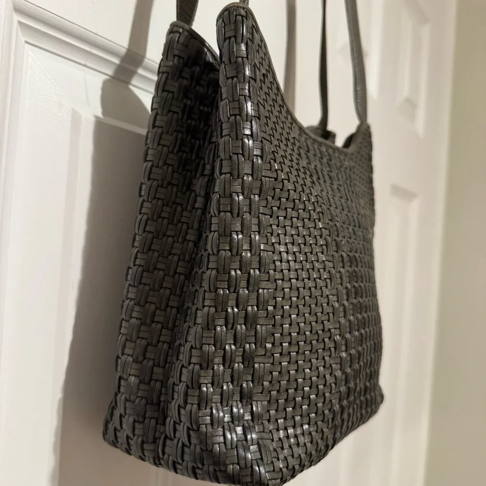 CEM Metallic grey Leather Woven Crossbody Bag - Picture 4 of 8